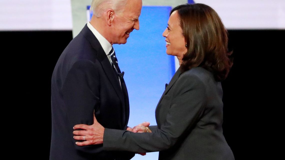 Indianos celebram vitória da “filha da Índia” Kamala Harris