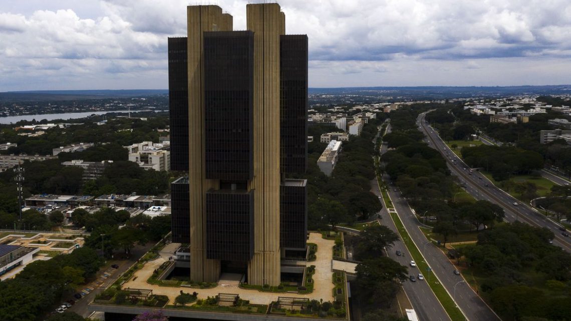 Crédito concedido pelos bancos deve crescer 8% este ano, estima BC