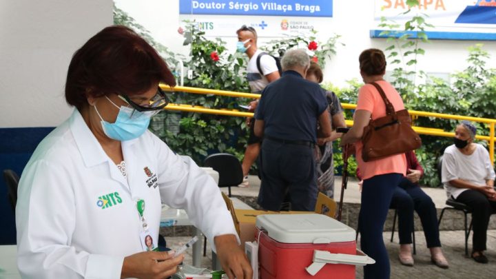 Pessoas de 70 e 71 anos serão vacinadas a partir do dia 29 em S.Paulo