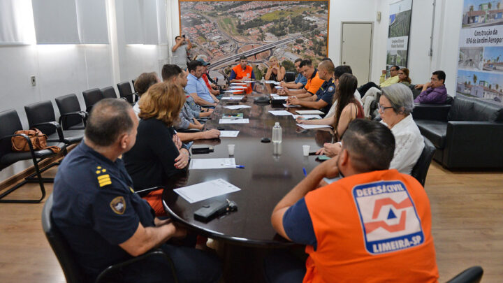 Sistema de Proteção e Defesa Civil debate criação de planos de emergência em Limeira