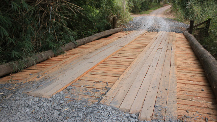 Prefeitura investe mais de R$ 950 mil em manutenção de pontes de madeira